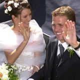 Fußballer-Hochzeiten: Auch das klassische Winke-winke atmete fast ein wenig royale Grandezza.