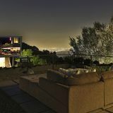 Das Freiluftkino der Skyline Residence