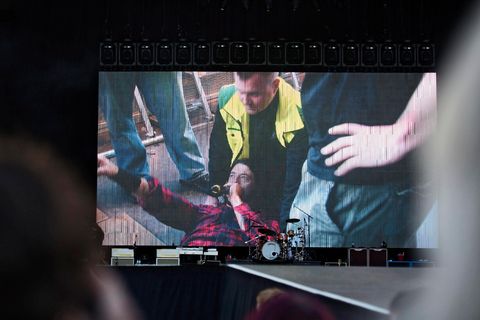 Grohl-Unfall bei Konzert