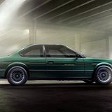 Das dunkelgrüne BMW ALPINA B7 S Coupé war in seiner Zeit konkurrenzlos. Das 243 kW / 330 PS starke Luxuscoupé war mit einer Höch