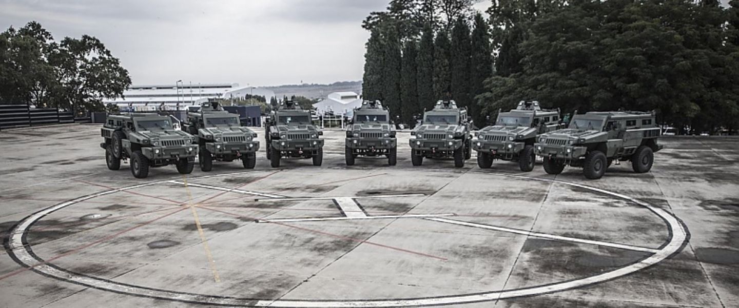 Beim Allradantrieb kann der Kunde zwischen der 4x4- oder 6x6-Variante wählen