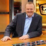 "TV total"  Am 8. März 1999 ging der ehemalige Viva-Moderator Stefan Raab erstmals mit "TV total" auf Sendung. Die Unterhaltungsshow, die seit Februar 2001 viermal die Woche lief, gilt als die am längsten ausgestrahlte Late-Night-Show im deutschen Fernsehen. In der Staffel 2011/12 holte Raab im Durchschnitt elf Prozent der werberelevanten Zielgruppe der 14- bis 49-Jährigen vor das TV-Gerät – und hielt damit seinen Schnitt der vergangenen Jahre. Ab 2012 lief es dann nicht mehr so rund. Ende 2015 wurde das Format eingestellt. 2021 feierte "TV total" ein Comeback mit neuem Moderator. Comedian Sebastian Pufpaff führt nun durch die Show.