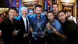 "Bundesvision Song Contest"  Weil ihm der Eurovision Song Contest zu lahm war, initiierte Stefan Raab 2005 die deutsche Gegenveranstaltung dazu, den "Bundesvision Song Contest". 2014 siegte die Band Revolverheld (Foto). Beim letzten Wettbewerb unter Raabs Führung Ende August 2015 gewann Mark Forster.