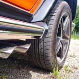 Die Sidepipes finden sich auf beiden Seiten.