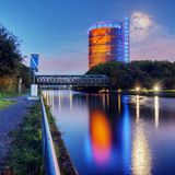 Warum ist es am Rhein-Herne-Kanal so schön? Das schreibt uns Lokalpatriot Kaubisch zu seinem Bild aus Oberhausen: „Kultur, Musical, Rock und Pop, Theater, Kanal, Gasometer, Wald, Grün, Relaxen, Entspannen, Lebensgefühl und die besten Menschen im Pott. Wo bekommt man mehr!“    Auf der Lokalpatrioten-Karte anschauen
