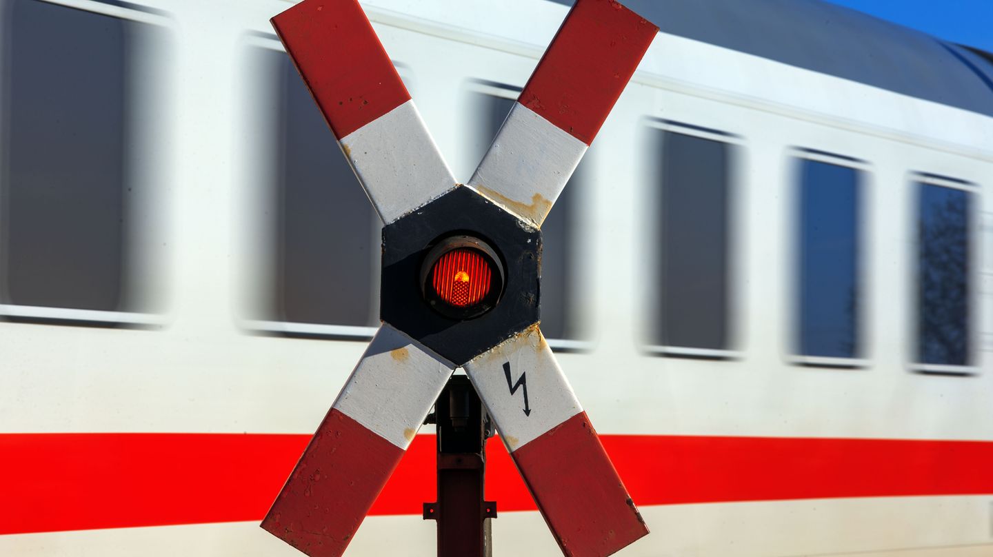 Bahnübergang Tödliche Unfälle sind keine Einzelschicksale Petition für mehr Sicherheit STERN.de