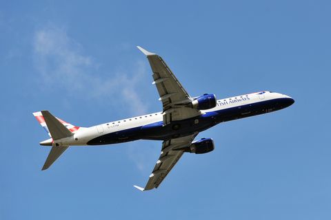 In London ist ein blinder Passagier aus einem Flugzeug der British Airways gefallen.