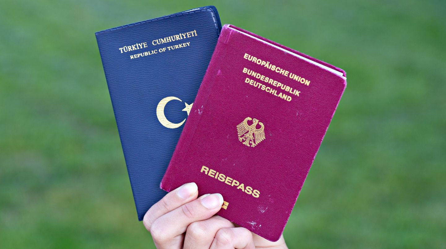 Laut Gericht könne die Familie keine schwerwiegende Beeinträchtigung der Zwillinge durch ihren Nachnamen belegen