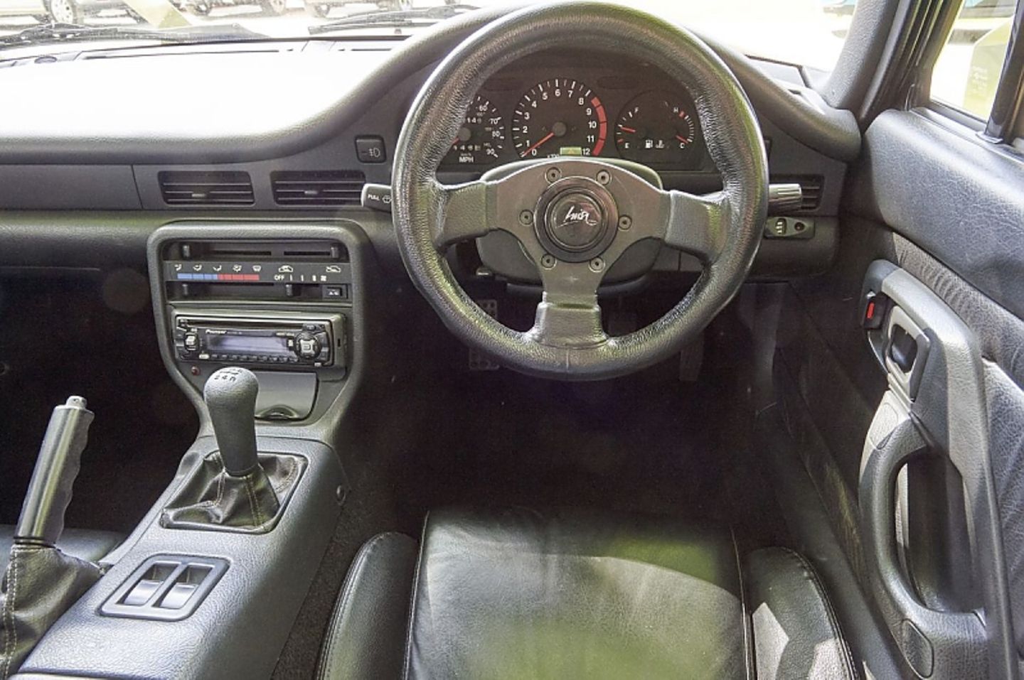 Das Cockpit des Suzuki Cappuccino.