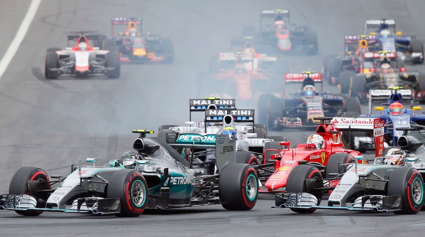 Nico Rosberg startet stark (l.) - die Grundlage für den Sieg in Österreich