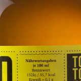 Eine Flasche Tonic Water der Firma Monaco