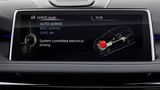 Beim Fahrmodus Auto eDrive steuert die Elektronik das Zusammenspiel zwischen E-Motor und Verbrenner