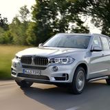Der BMW X5 xDrive 40e knackt in nur 6,8 Sekunden aus dem Stand die 100 km/h.-Marke