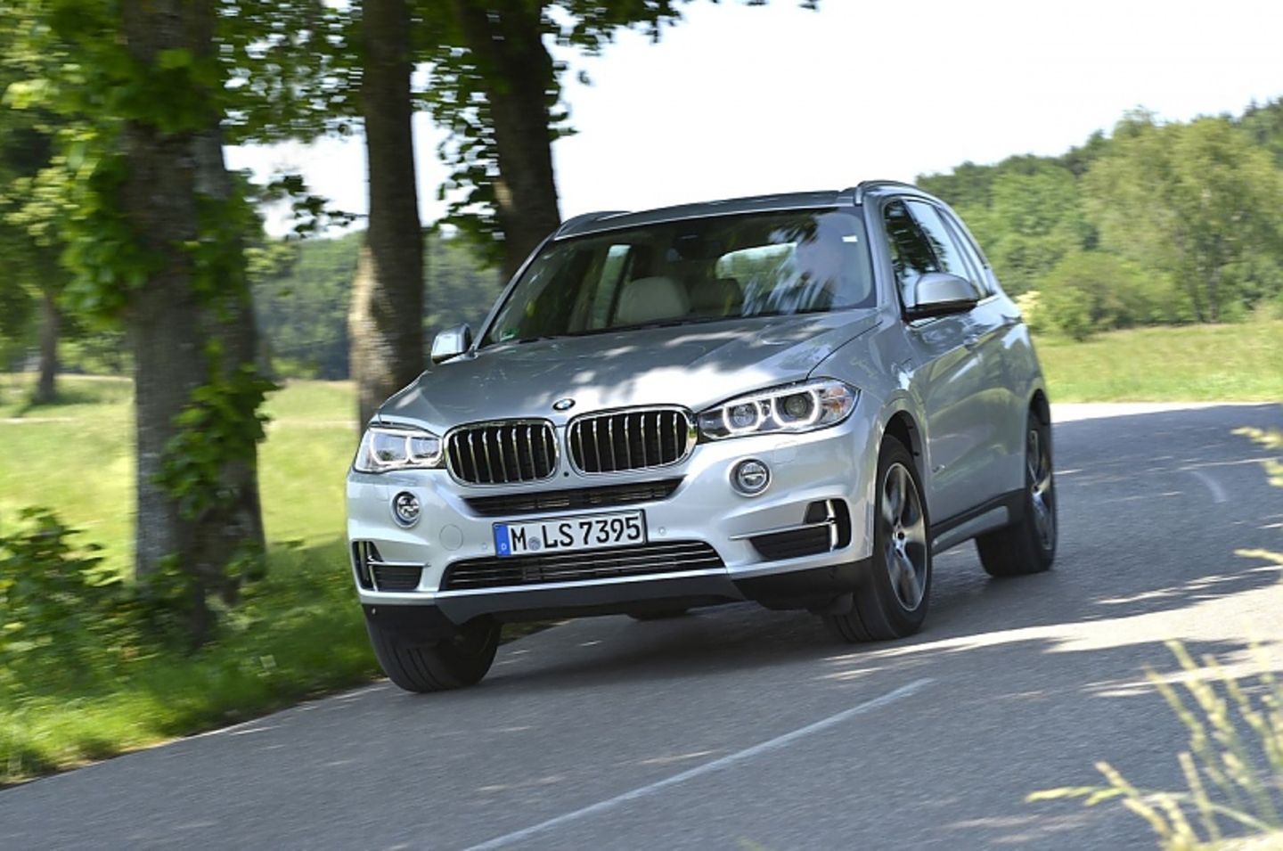 Bei den Testfahrten verbrauchte der BMW X5 xDrive 40e im Schnitt 10,8 Liter