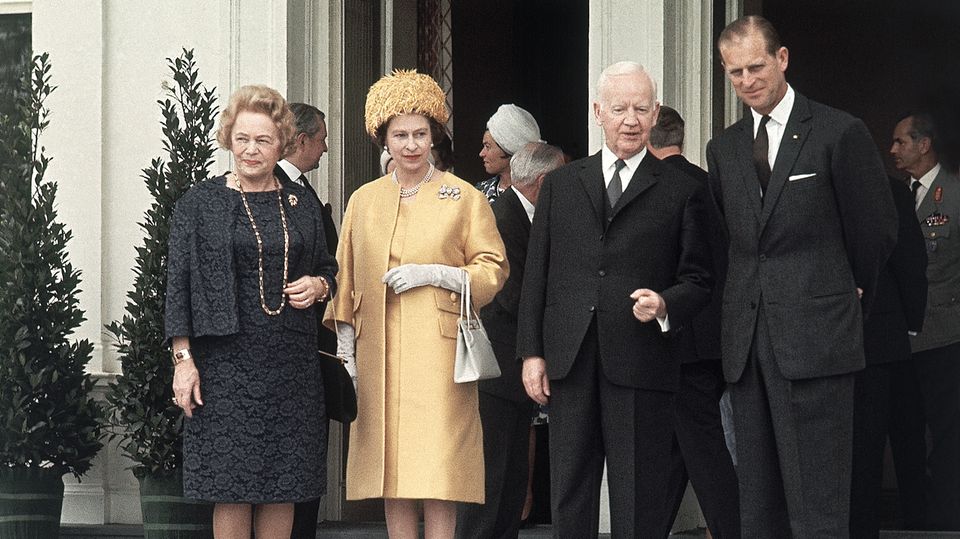 The Queen in Germany: Queen Elisabeth II and Prince Philip on their first state visit to Germany in May 1965. The royal couple was received by then Federal President Heinrich Lübke and his wife Wilhelmine in the Villa Hammerschmidt in Bonn.