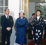 Die Queen in Deutschland: Die Queen und Prinz Philip zu Gast bei Bundeskanzler Helmut Schmidt und seiner Frau Loki im Bonner Palais Schaumburg.