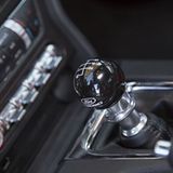 Erstmals gibt es eine manuelle Sechsgang-Schaltung für de Ford Mustang Shelby American Super Snake