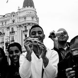 Der Anti-Paparazzo: Und sie freuen sich offensichtlich über den Gegenblick.