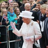 Die Queen und Bundespräsident Gauck vor der TU Berlin