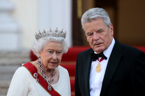 Die Queen vor dem Staatsbankett mit Bundespräsident Joachim Gauck
