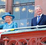Tag drei, 25. Juni 2015  Mit einem Auftritt auf dem Balkon des Rathauses verabschiedet sich die Queen aus Frankfurt. Nur knapp drei Stunden dauerte der Besuch in Hessen.