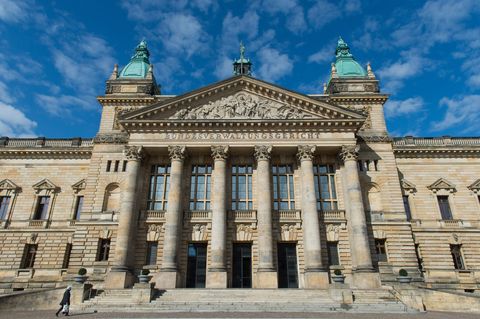 Urteil des Bundesverwaltungsgerichts: Bundestag muss Guttenberg- und UFO-Unterlagen herausgeben