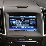 Das Infotainmentsystem ist ein wenig träge.