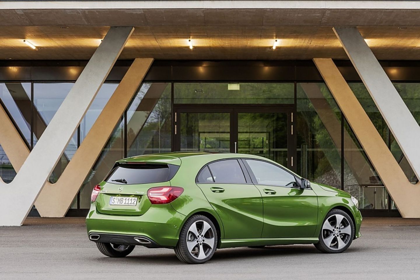 Die Mercedes A-Klasse ist etwas länger als bisher Die Mercedes A-Klasse ist etwas länger als bisher