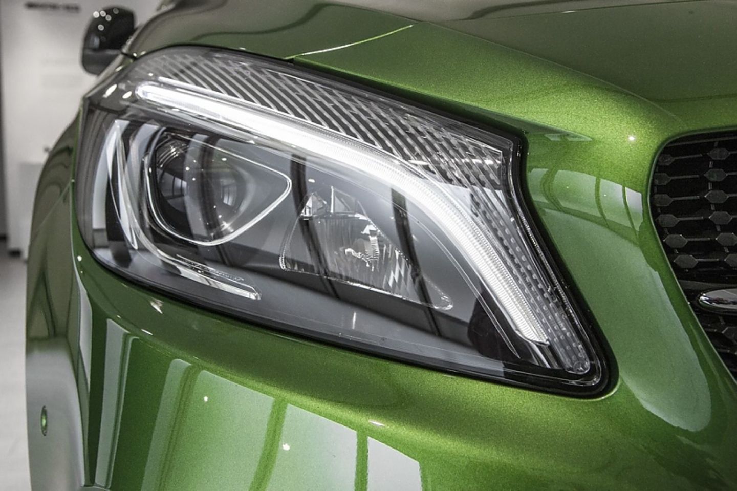 Für die Mercedes A-Klasse gibt es jetzt auch LED-Licht