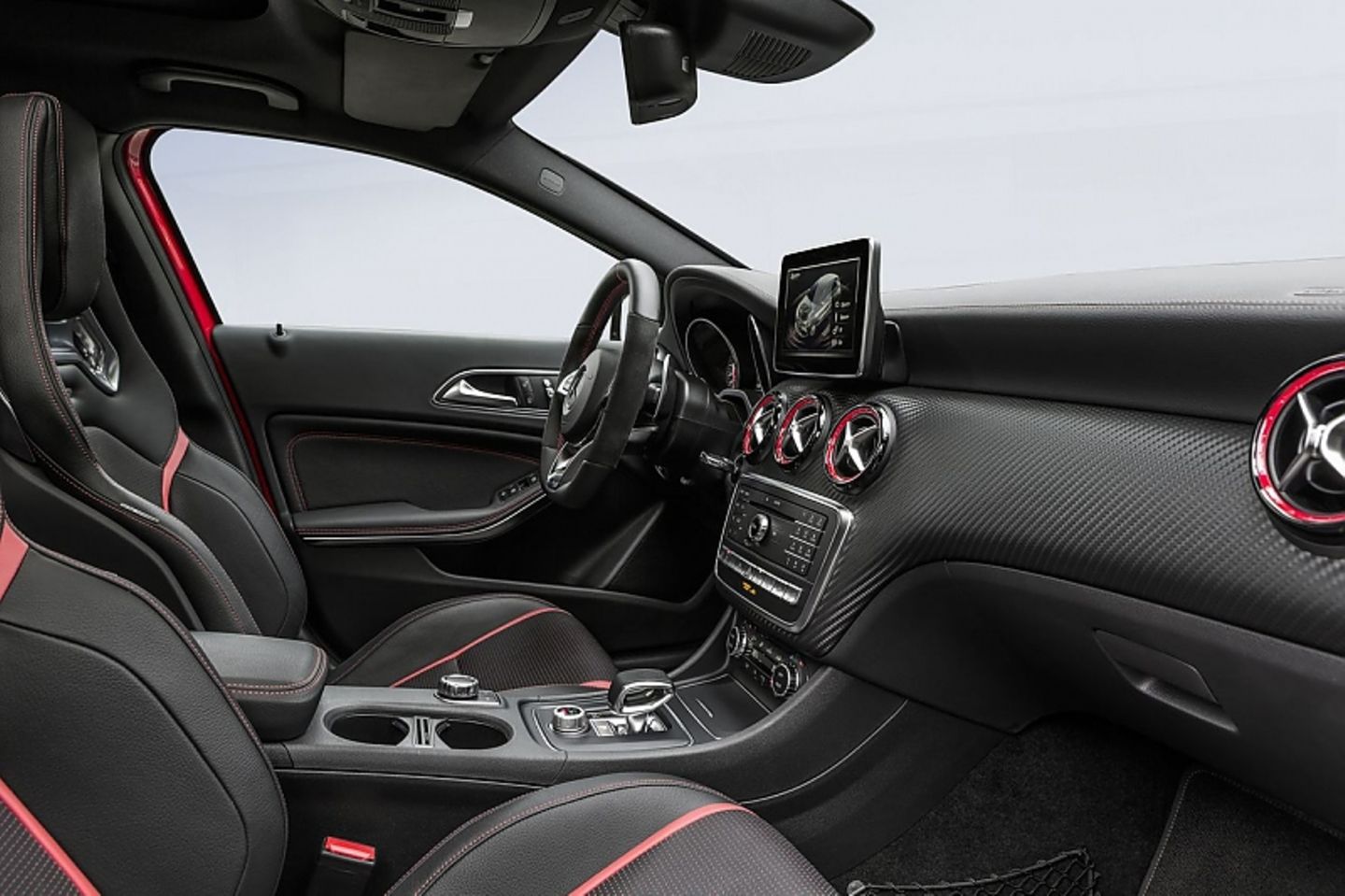 Das Interieure des Mercedes A 45 AMG 4MATIC