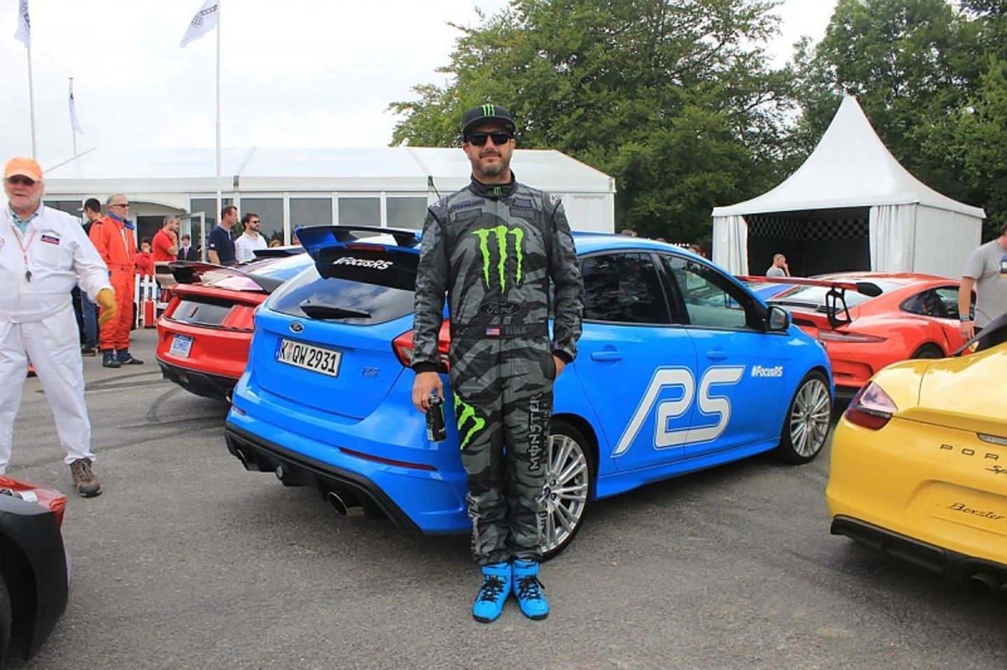 Witzbold und Drift-Gott Ken Block vor dem neuen Ford Focus RS.