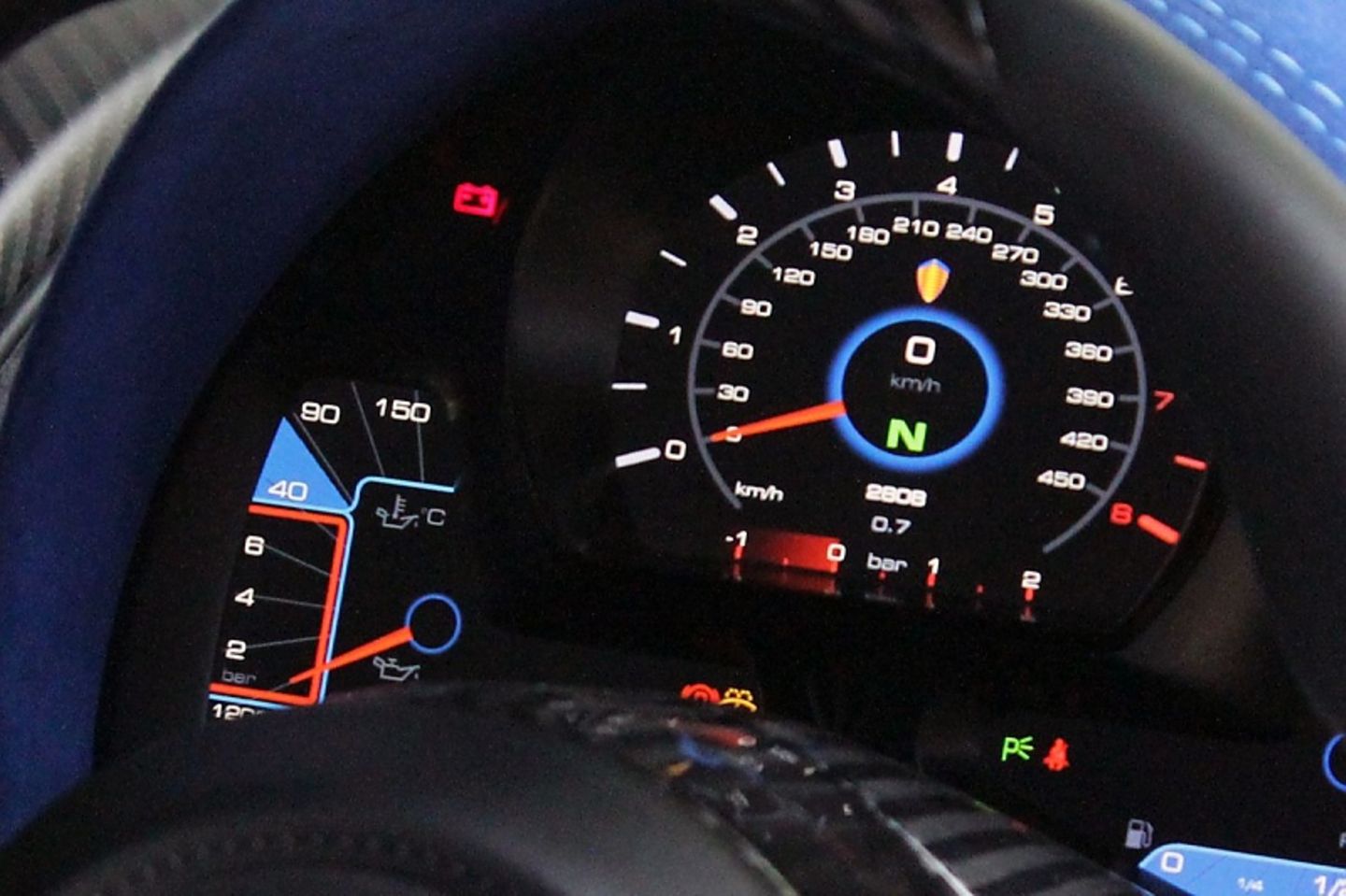 Das Tachoblatt eines echten Supersportwagens: Koenigsegg One:1.