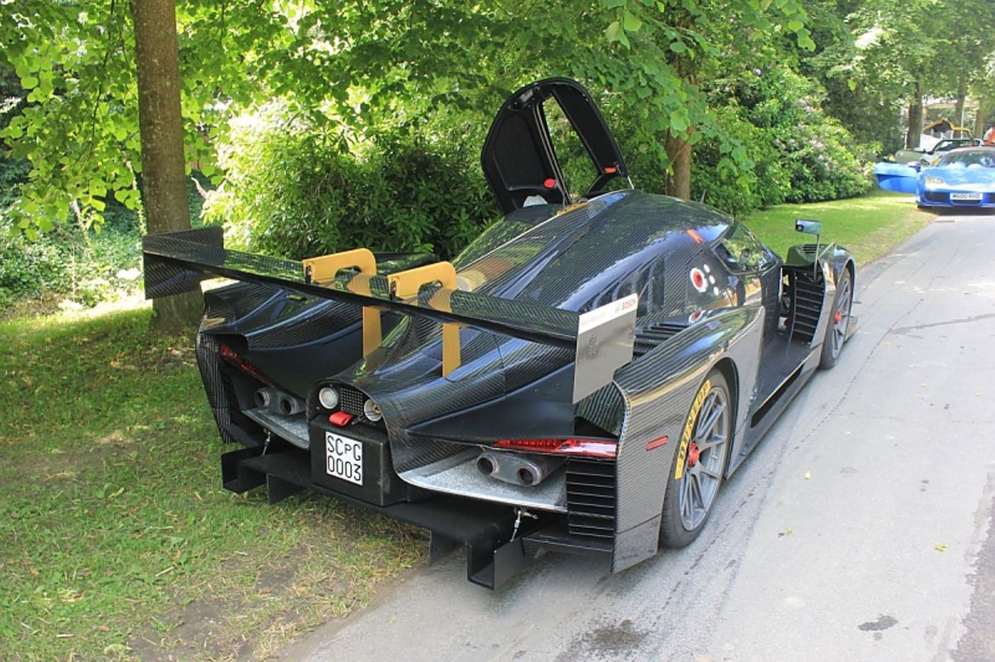 So sieht ein typischer Straßenwagen aus: SCG 003 James Glickenhaus.
