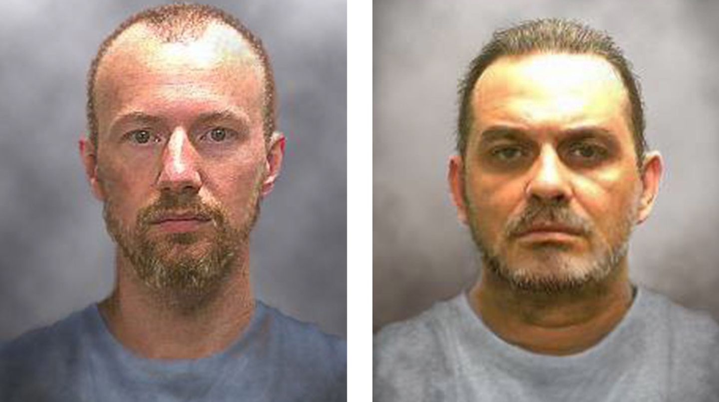 Der Mörder David Sweat (l.) ist von Polizeibeamten nahe der kanadischen Grenze angeschossen und festgenommen worden. Zwei Tage zuvor war der gemeinsam mit Sweat geflohene Häftling Richard Matt (r.) von der Polizei erschossen worden.