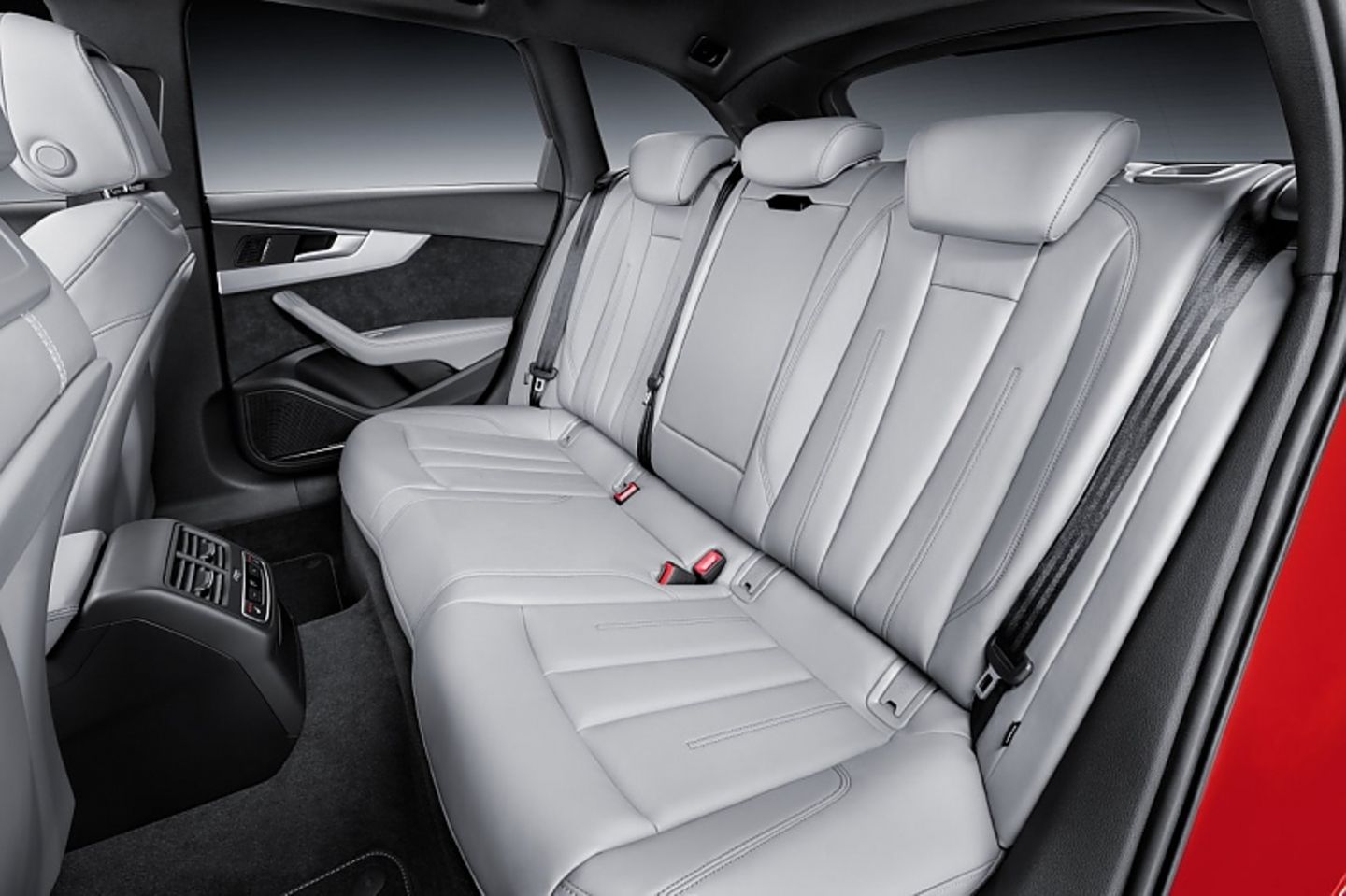 Audi A4 Avant: so sieht es im Fond aus