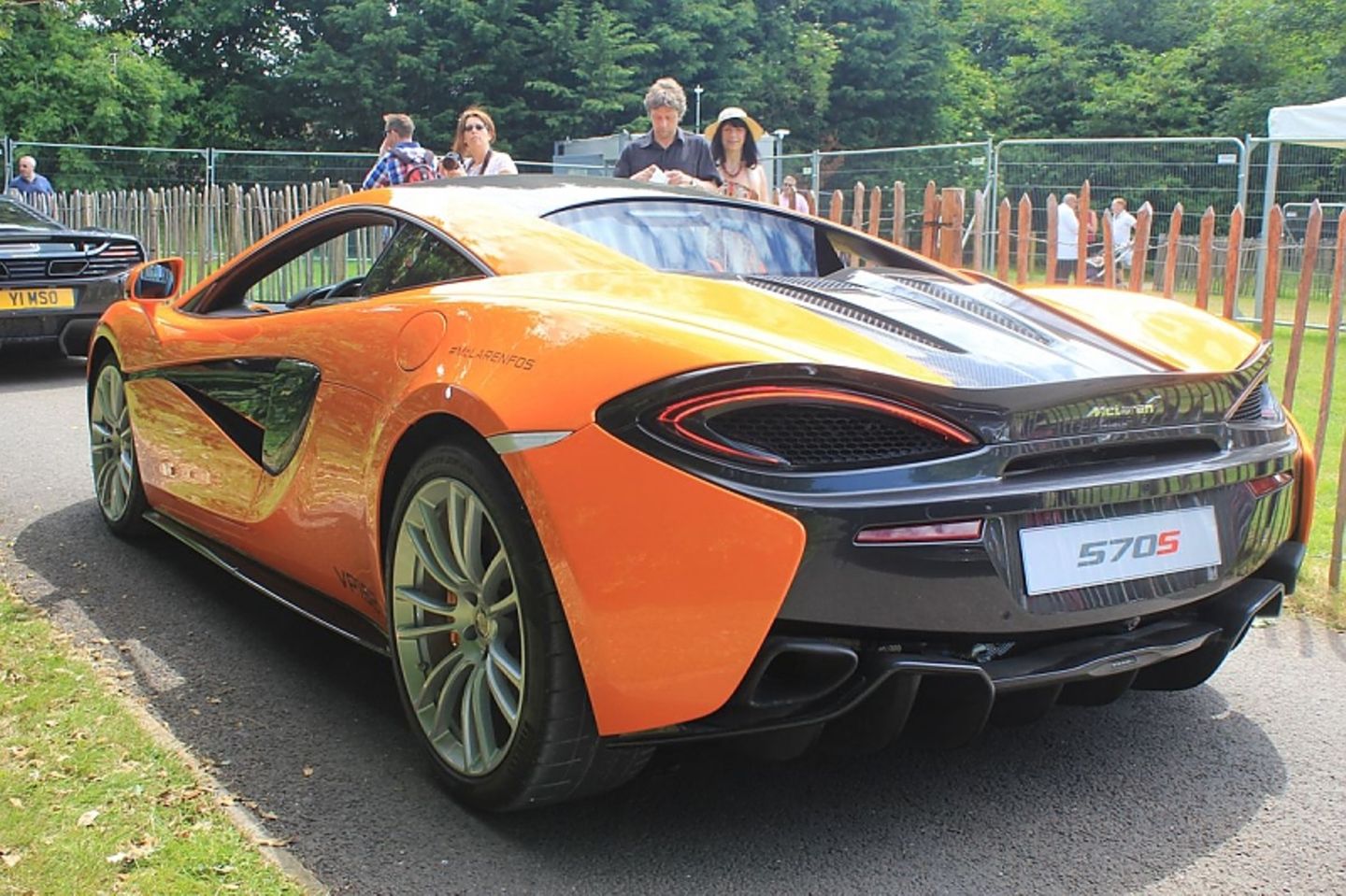 Das Heck des McLaren 570 S.