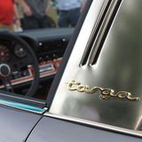 Die zwei Luftschlitze sind typisch für den Singer-Targa