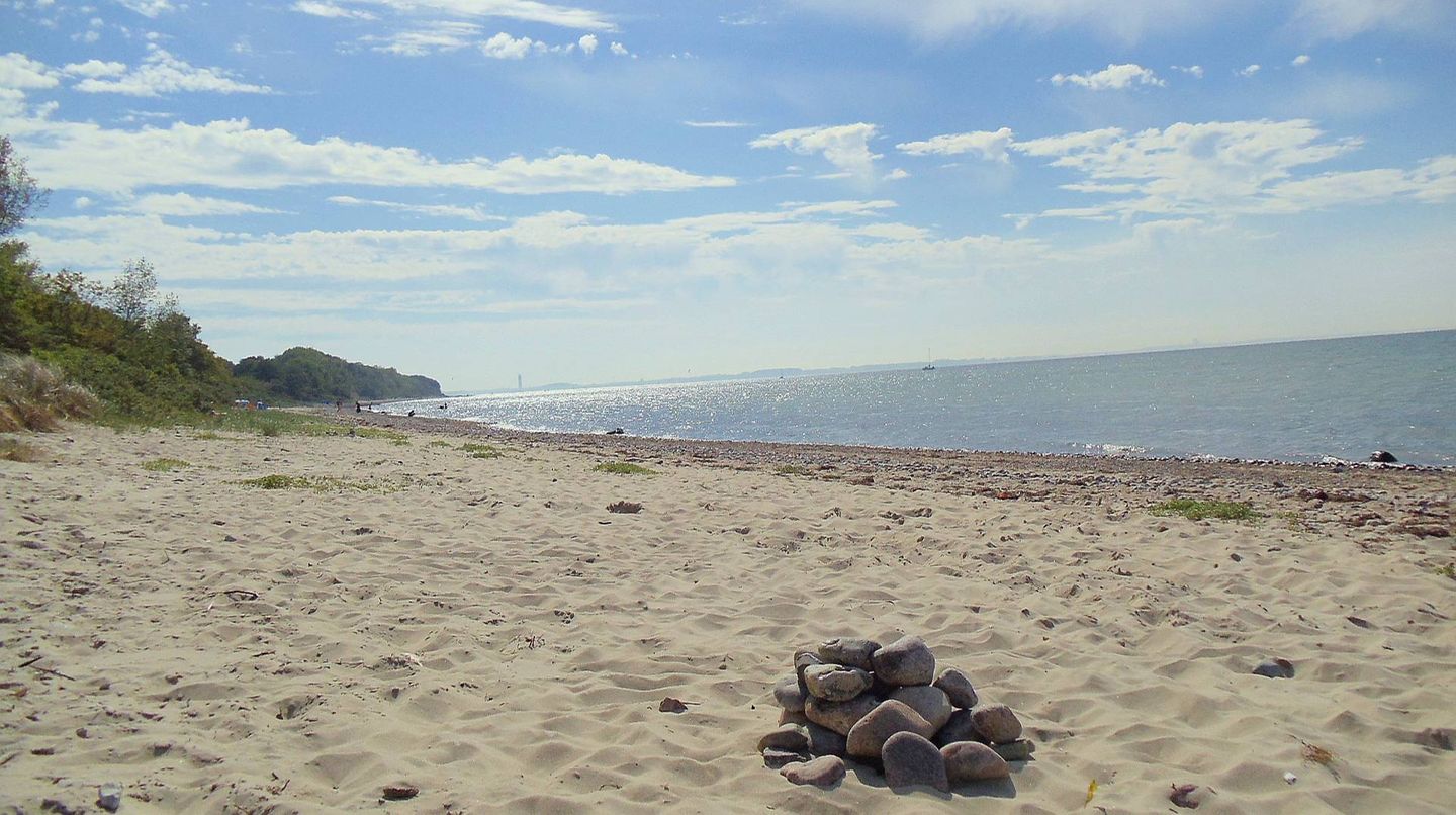 Der Strand bei Graß Schwansee in Mecklenburg-Vorpommern.