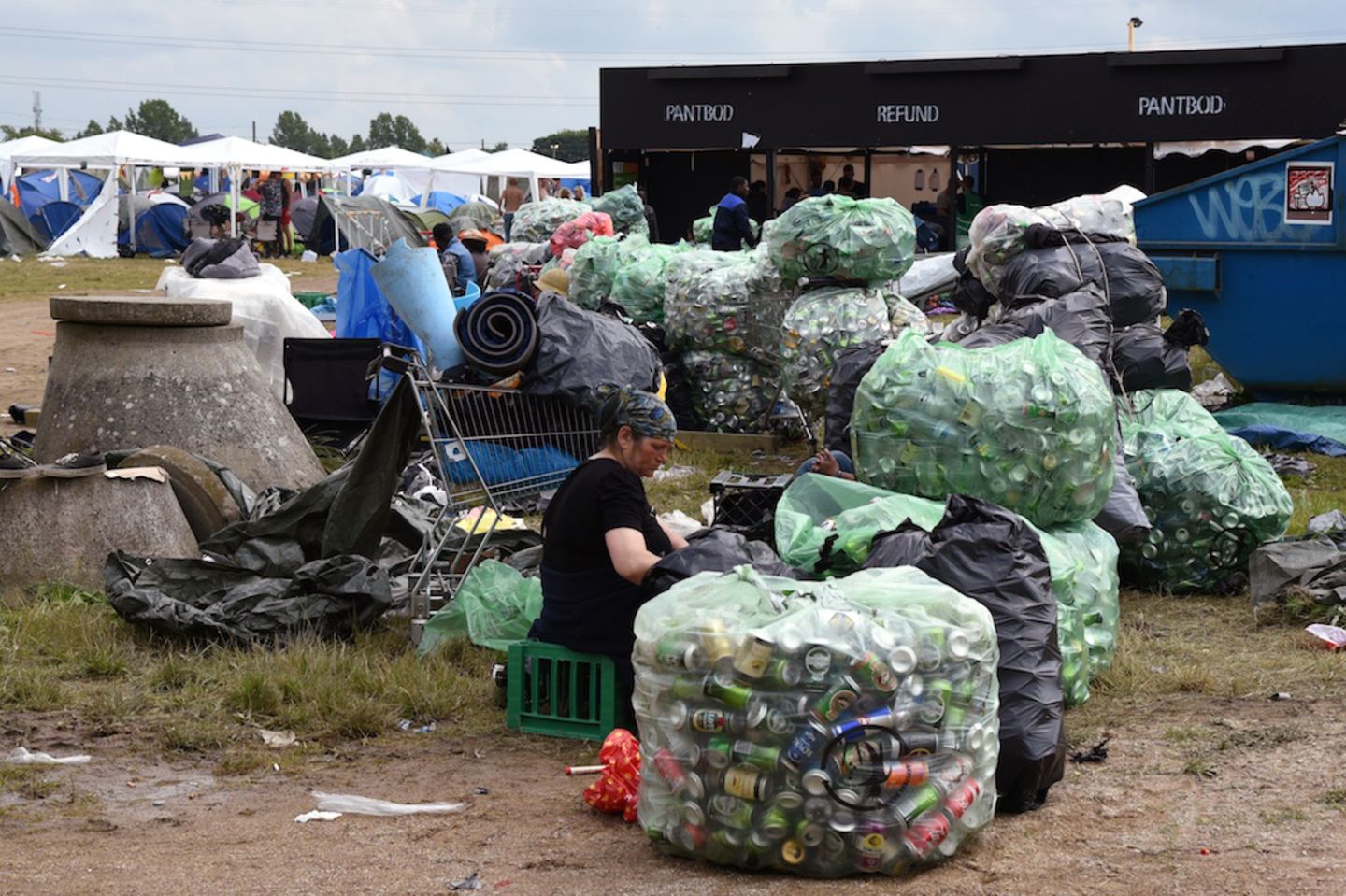 Dank Dosenpfand ist Sammeln in Roskilde ein lukratives Geschäft. 
