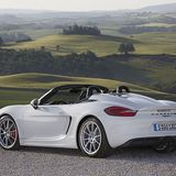 9,9 Liter soll er auf 100 Kilometern verbrauchen.