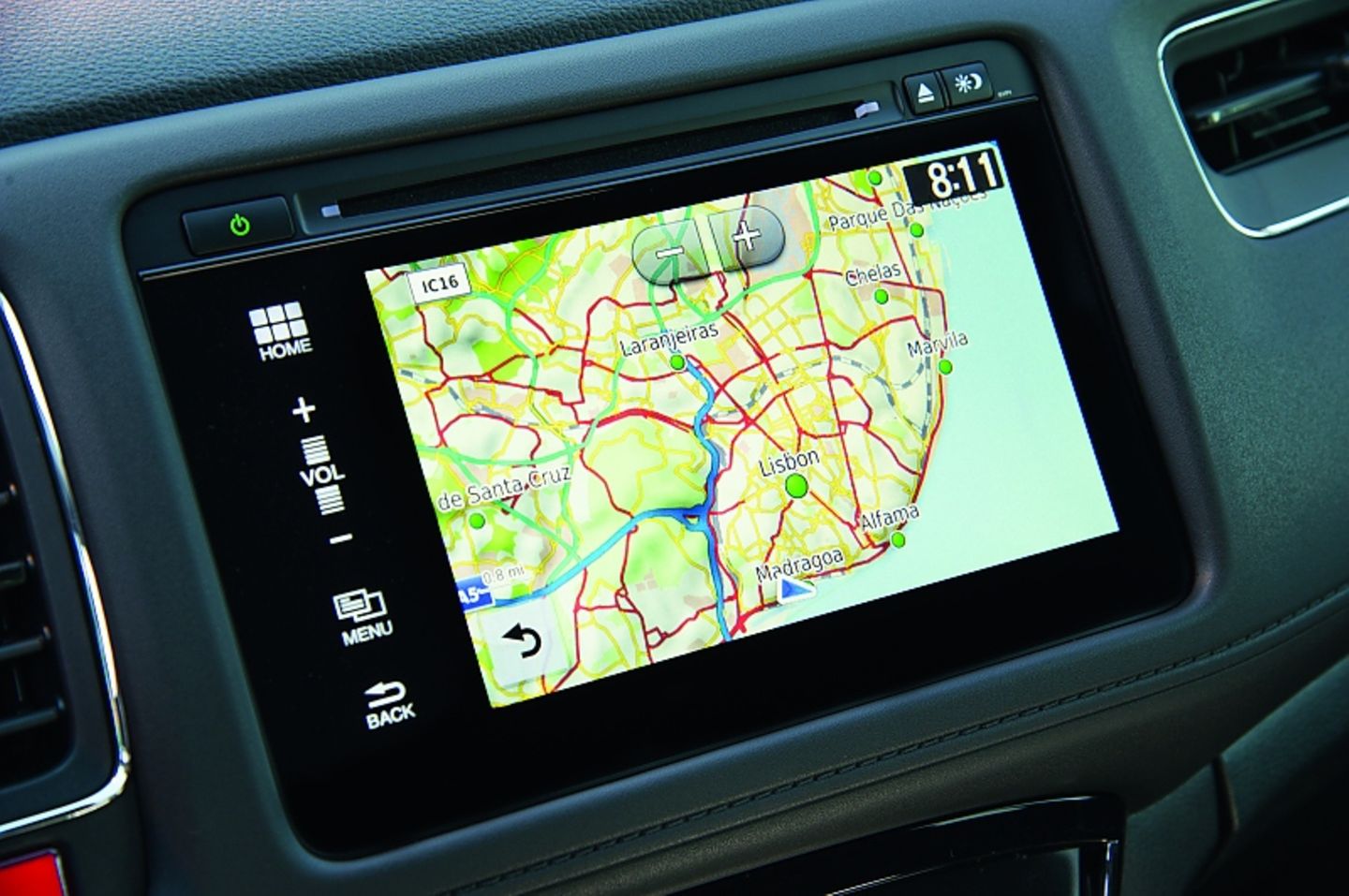 Honda CONNECT zeichnet sich durch eine einfache und intuitive Bedienung aus und wird über einen 7-Zoll-Touchscreen in der Mitte