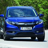 Das System für frühzeitiges Herunterschalten beim Bremsvorgang (EDDB - Early Downshift During Braking) nutzt den Motor, um den F