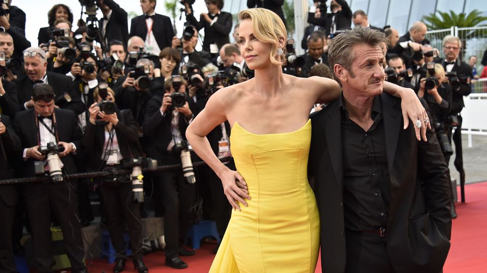 Charlize Theron hat sich einfach nicht mehr gemeldet bei Sean Penn. Ghosting nennt sich das. Charlize Theron hat sich einfach nicht mehr gemeldet bei Sean Penn. Ghosting nennt sich das.