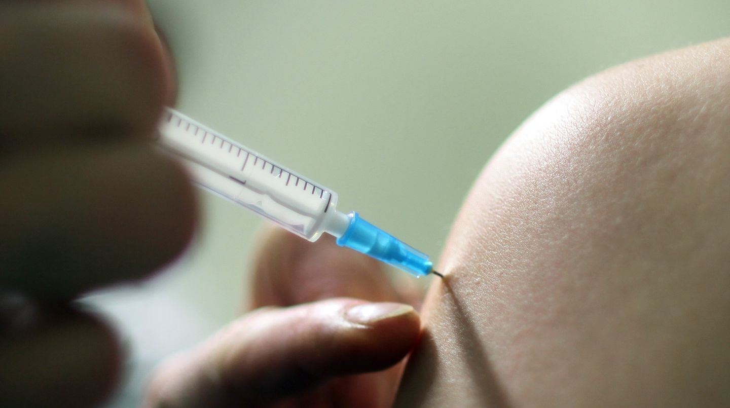 Ein Patient wird geimpft