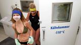 Das ist nun wirklich der Tiefpunkt: die Kältekammer der Celenus Teufelsbad Fachklinik in Blankenburg. Hierzulande gibt es rund 70 dieser Extrem-Eisboxen, die vor allem Patienten mit Rheuma oder Hautproblemen helfen sollen. Es ist allerdings ein kurzes Vergnügen: Länger als drei Minuten sollte man sich die Temperaturen bis zu Minus 110 Grad Celsius auf keinen Fall antun.