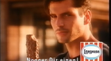 Nogger und Nogger Choc, die Eis-Lieblinge der 90er. Zum Glück findet man heutzutage wieder beide in der Eistruhe, nachdem Nogger Choc einige Jahre aus dem Sortiment genommen wurde. 