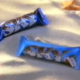 Luftige Schokolade im Vanilliemantel, da läuft uns noch heute das Wasser im Munde zusammen. Leider gibt es die kalte Köstlichkeit nicht mehr zu kaufen. Warum eigentlich nicht?