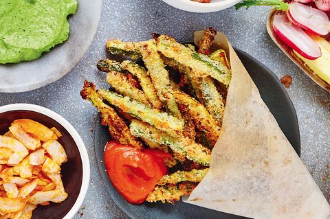 Zucchini-Fritten in der Tüte