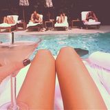 Wem gehören diese Beine?