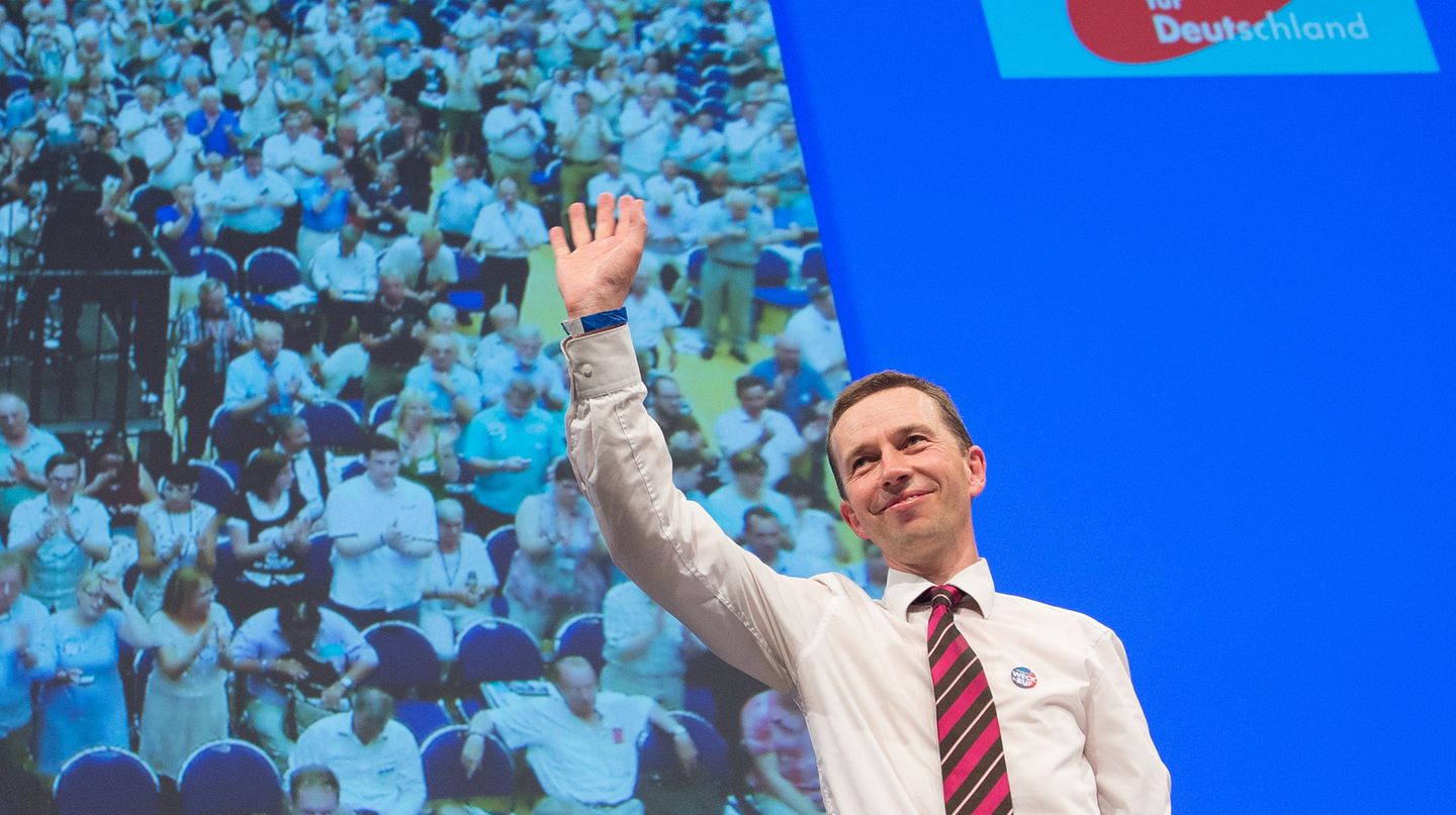 Bernd Lucke, Gründer der AfD, drohte auf dem Parteitag in Essen am Sonntag mit seinem Rücktritt